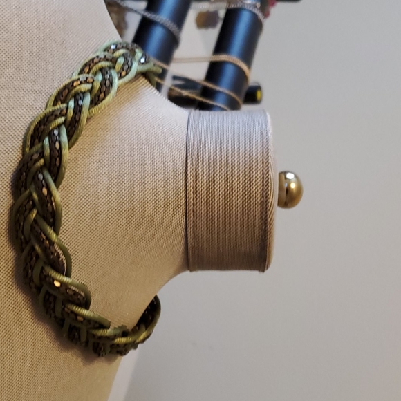 Necklace - Picture 2 of 2